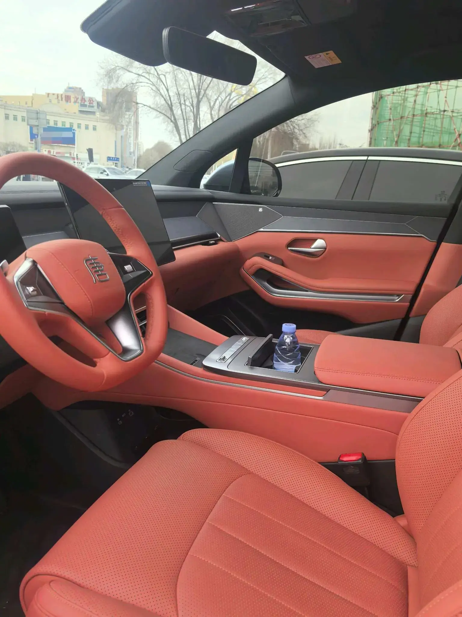 2025 BYD TANGL thumbnail 4