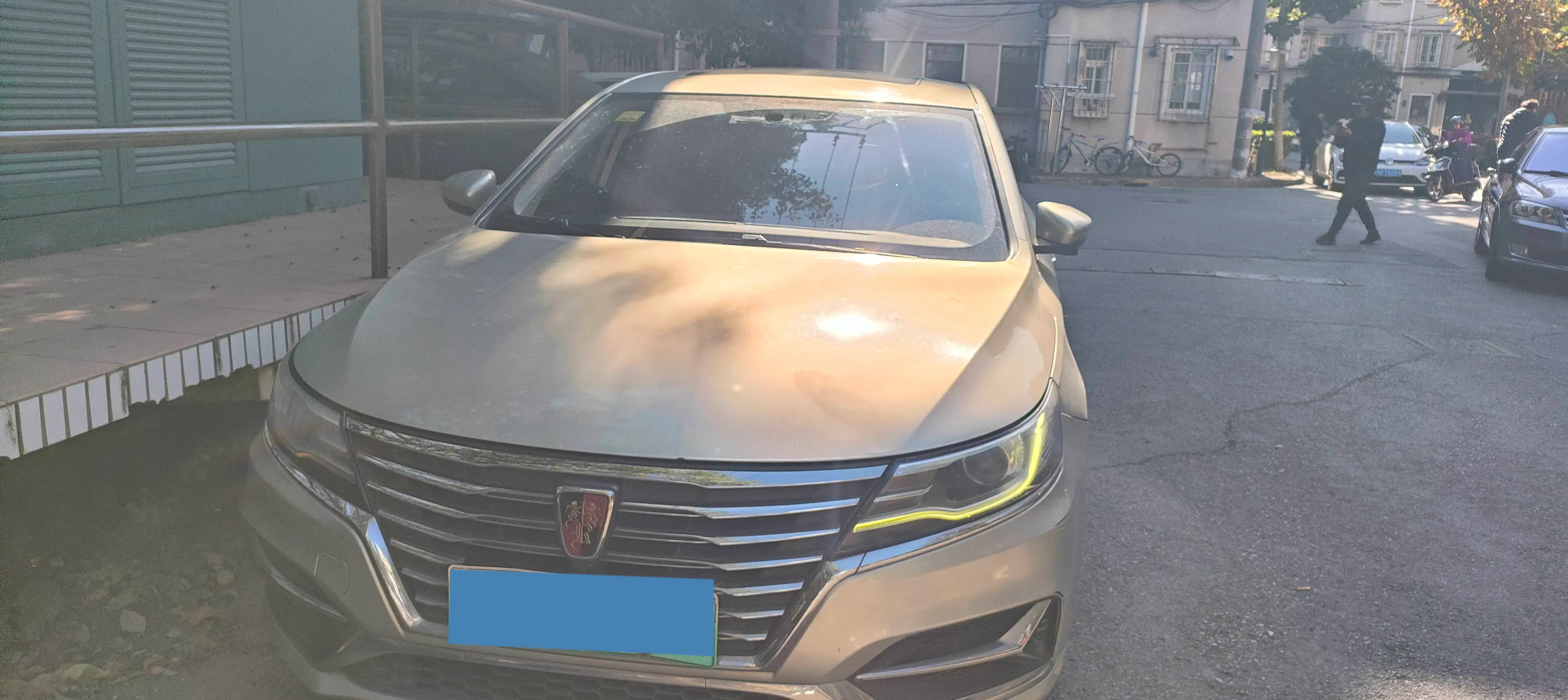 2017 ROEWE I6 thumbnail 2
