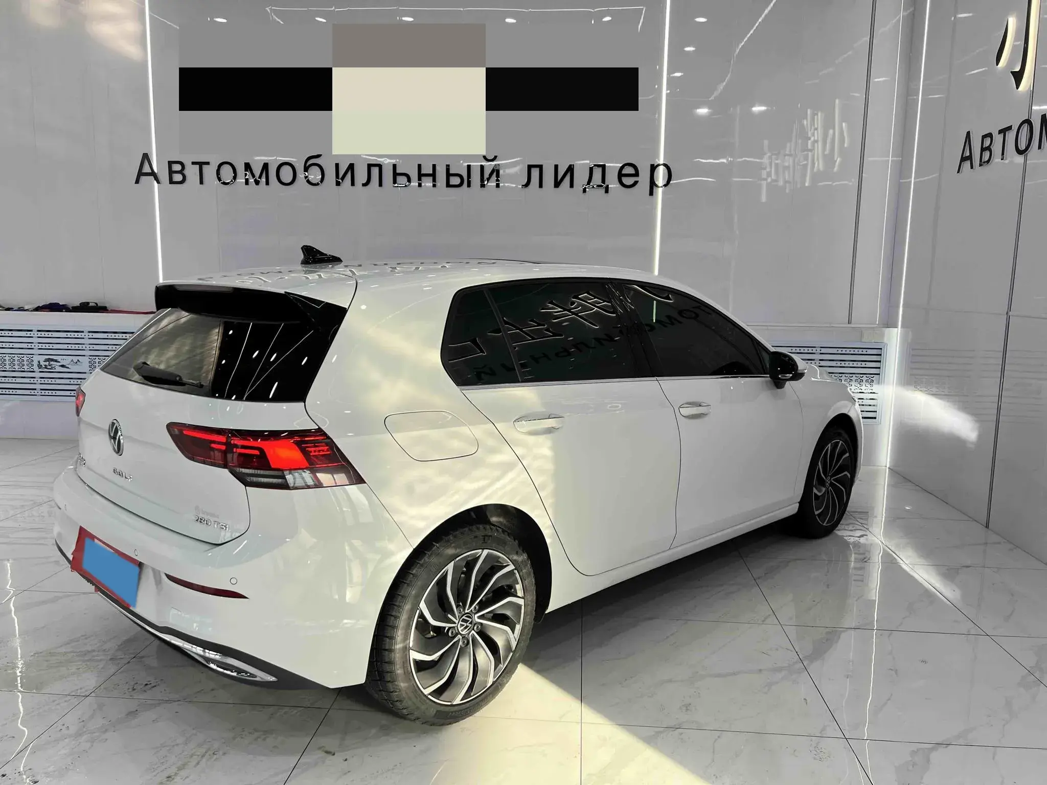 2021 VOLKSWAGEN GOLF thumbnail 4