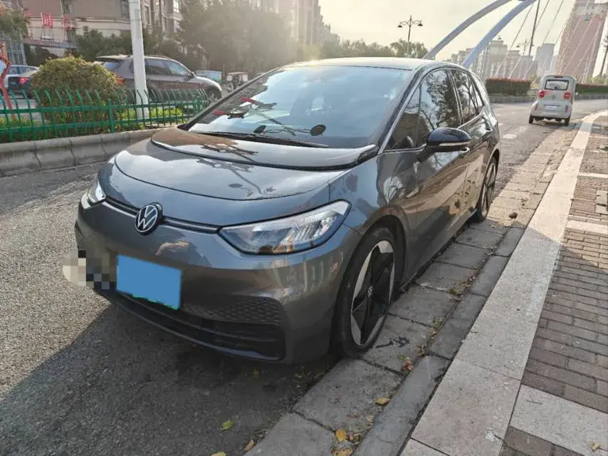 2023 Volkswagen ID.3 BEV 52.8KWH