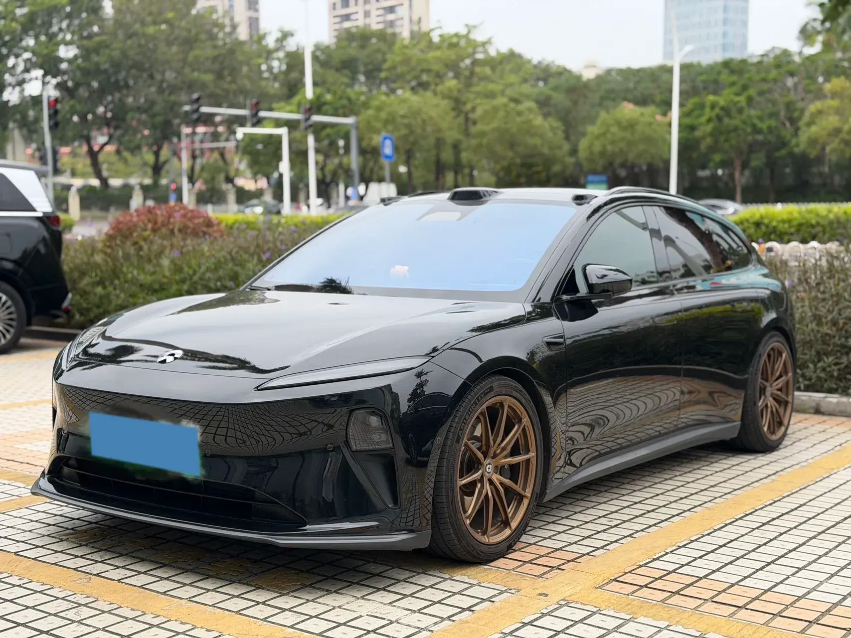 2024 NIO ET5T view 1