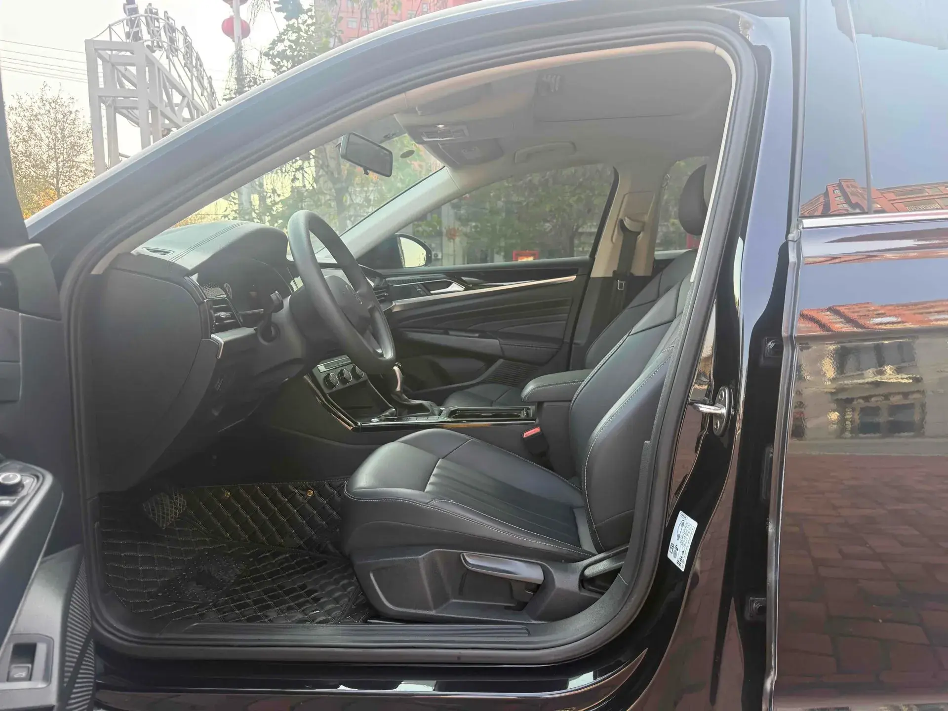 2022 VOLKSWAGEN PASSAT thumbnail 4