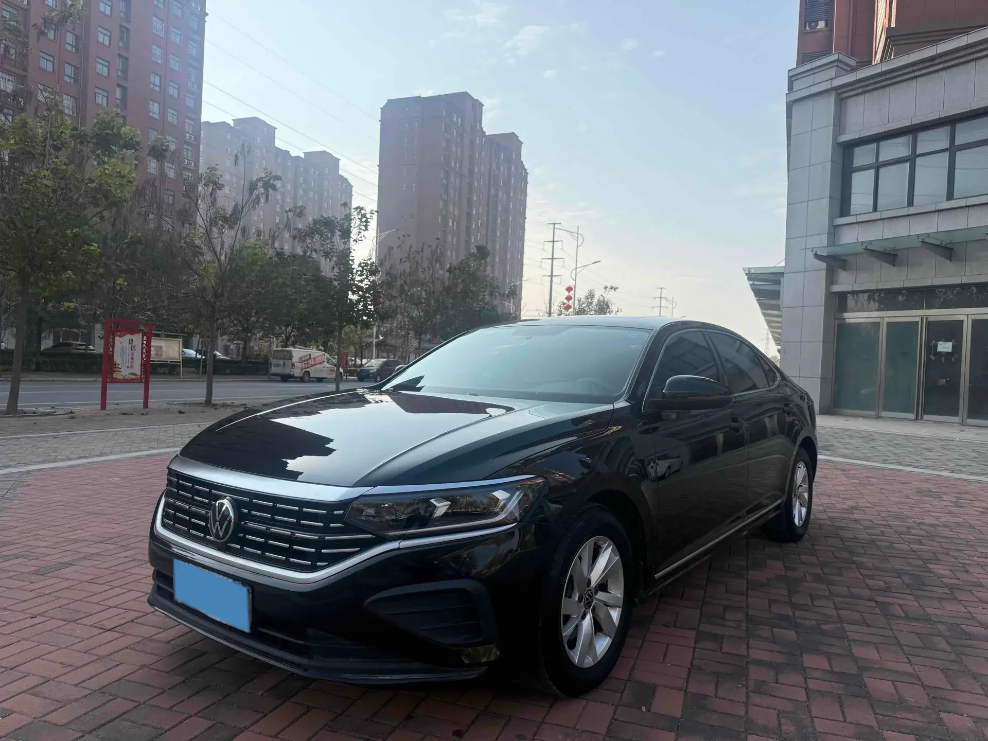 2022 VOLKSWAGEN PASSAT view 1