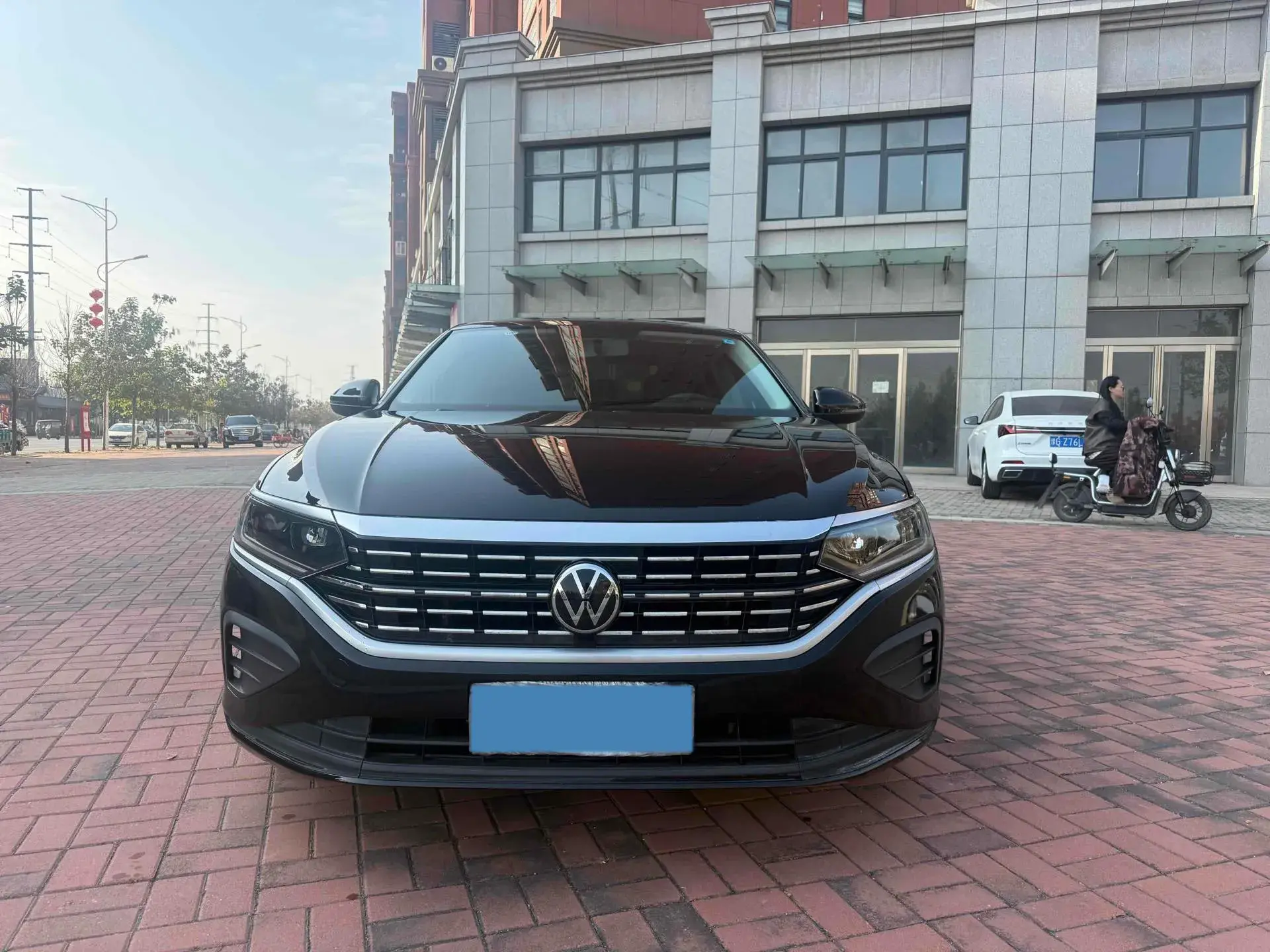 2022 VOLKSWAGEN PASSAT thumbnail 2