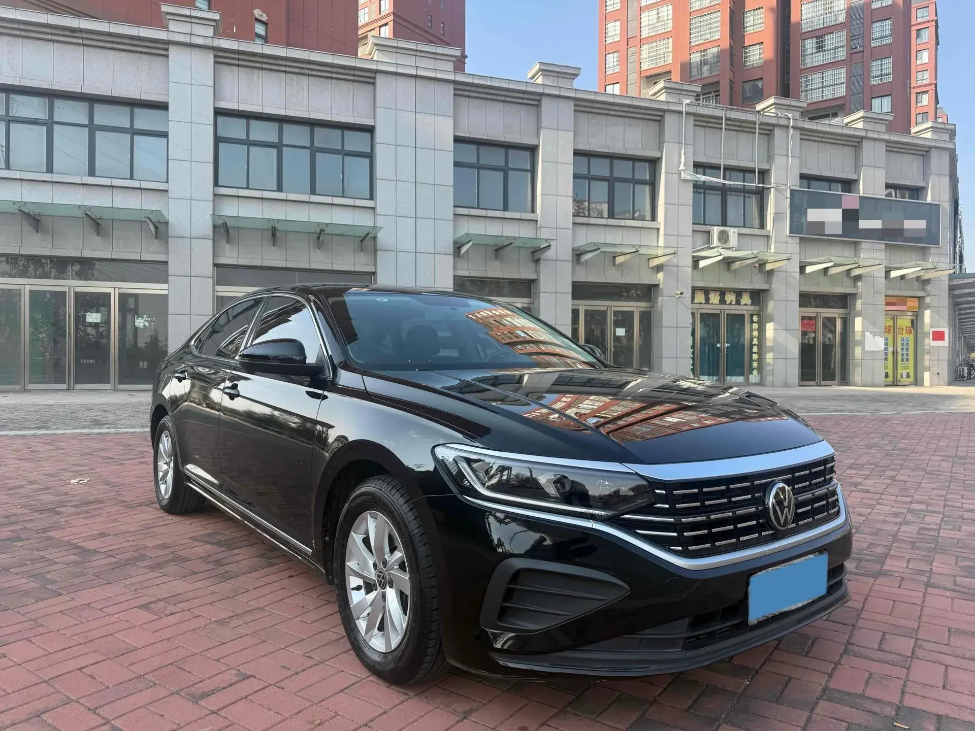 2022 VOLKSWAGEN PASSAT thumbnail 3