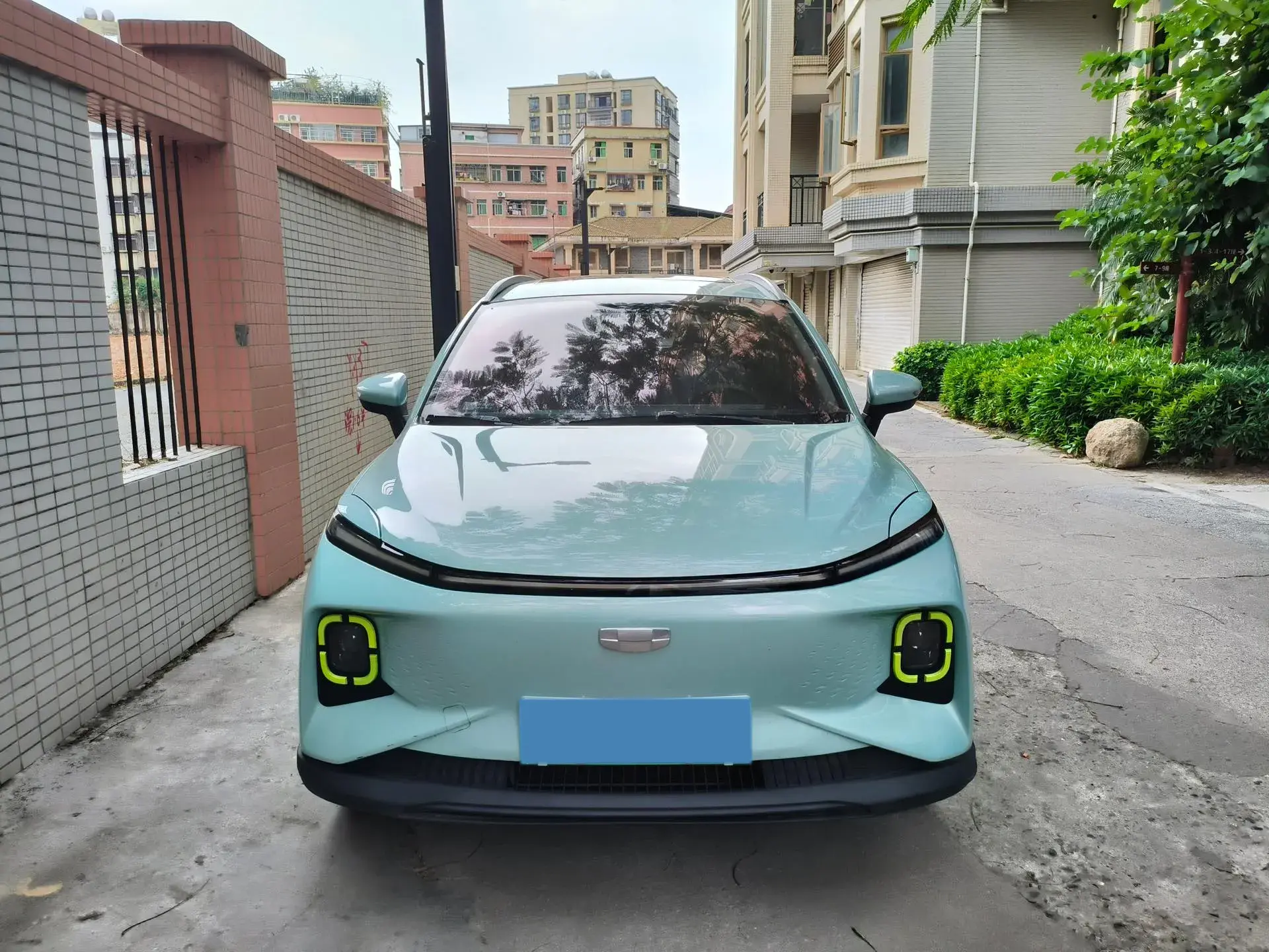 2022 GEOMETRY E thumbnail 4