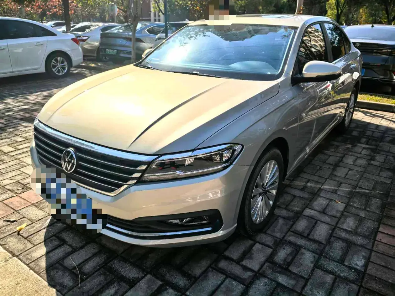 2022 VOLKSWAGEN LAVIDA view 1