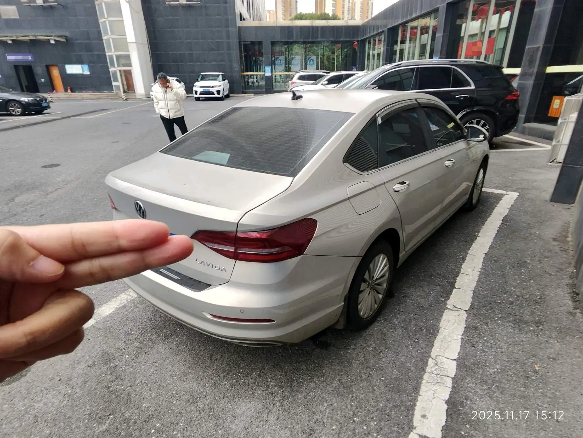 2021 VOLKSWAGEN LAVIDA thumbnail 3