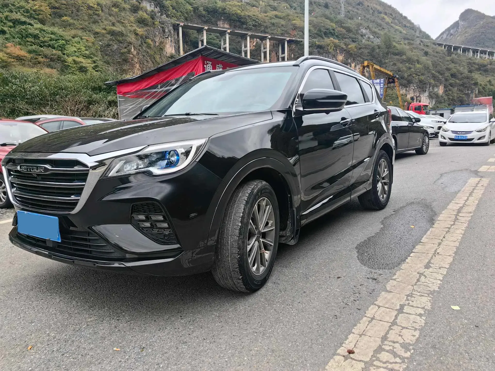 2020 JETOUR X70 view 1