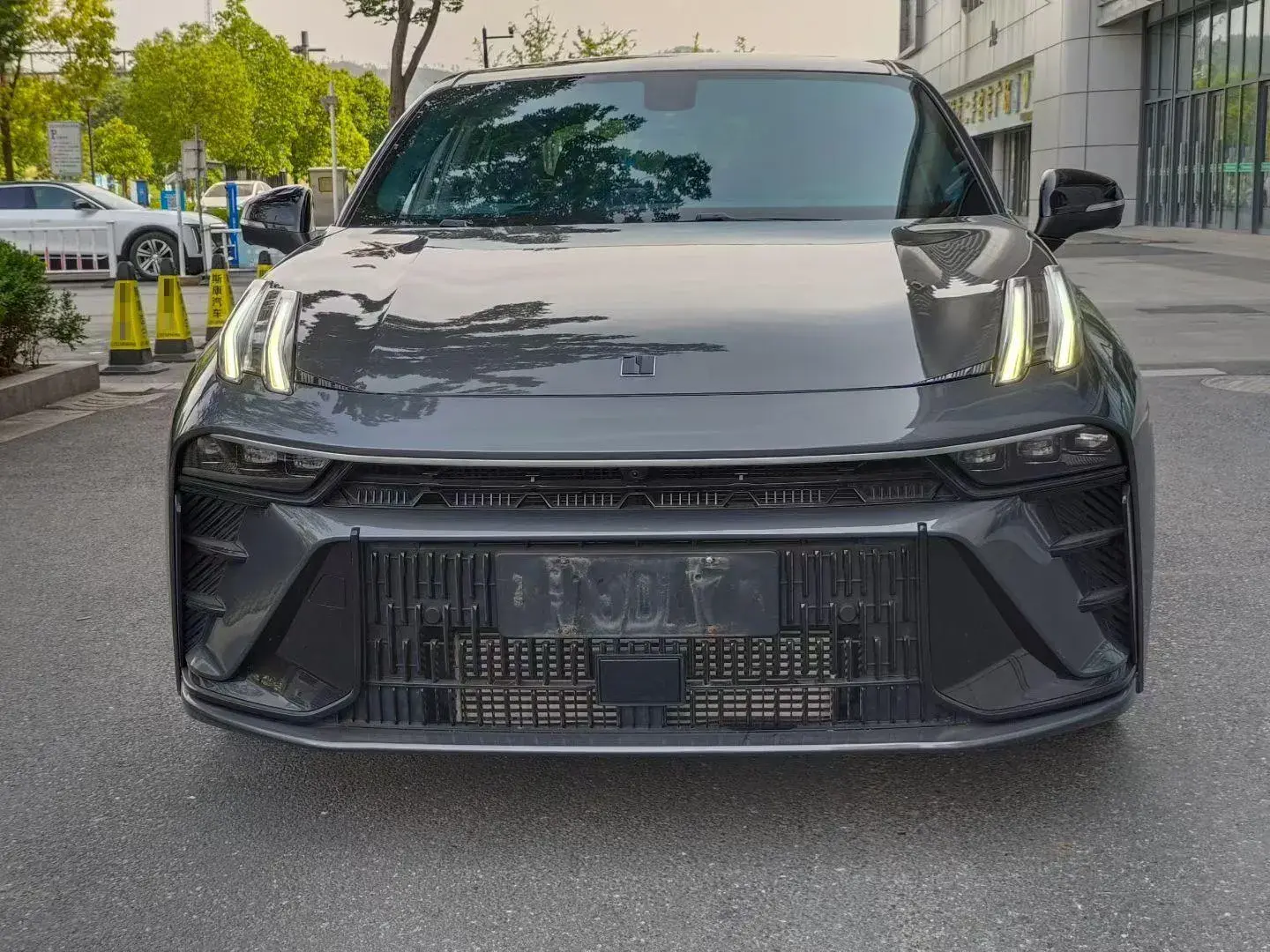 2023 LYNK&CO 03 thumbnail 2