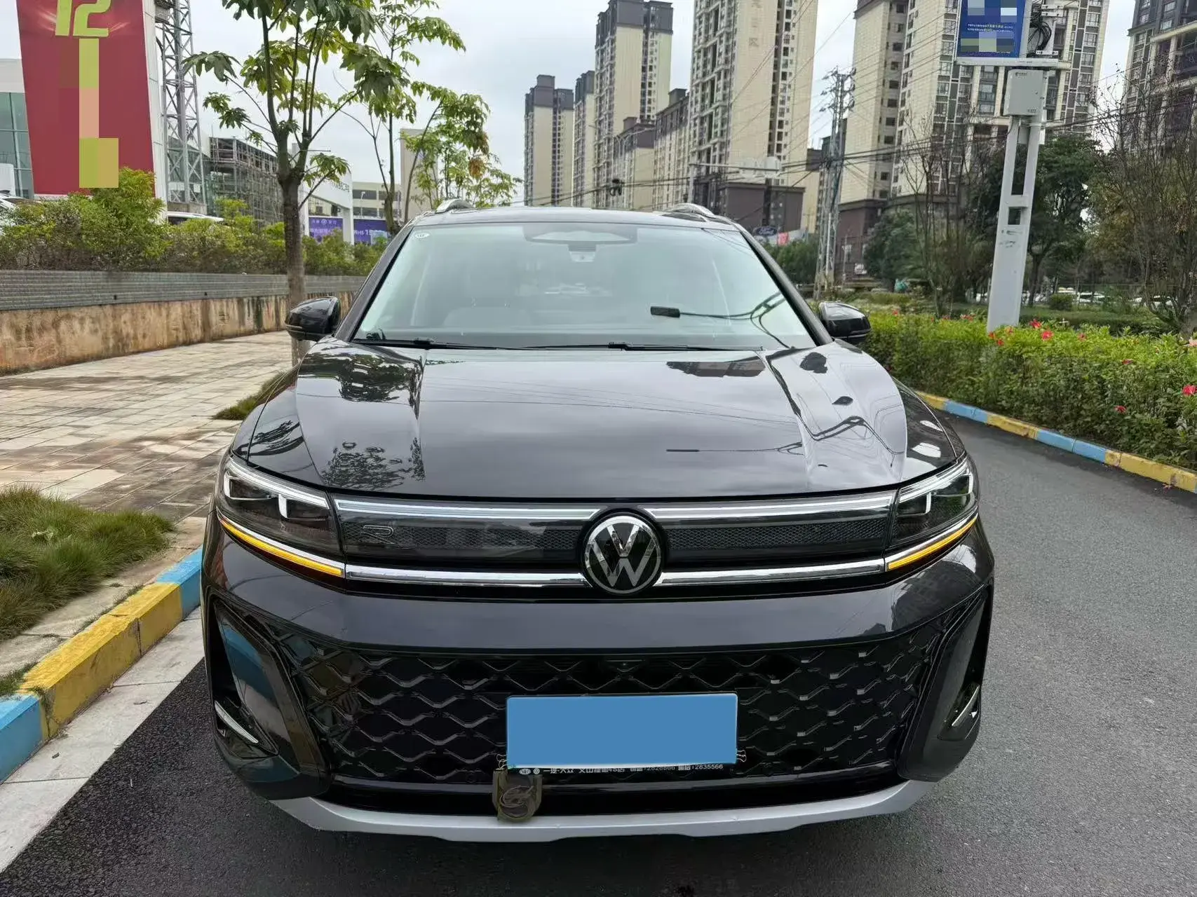 2023 VOLKSWAGEN TALAGON thumbnail 2