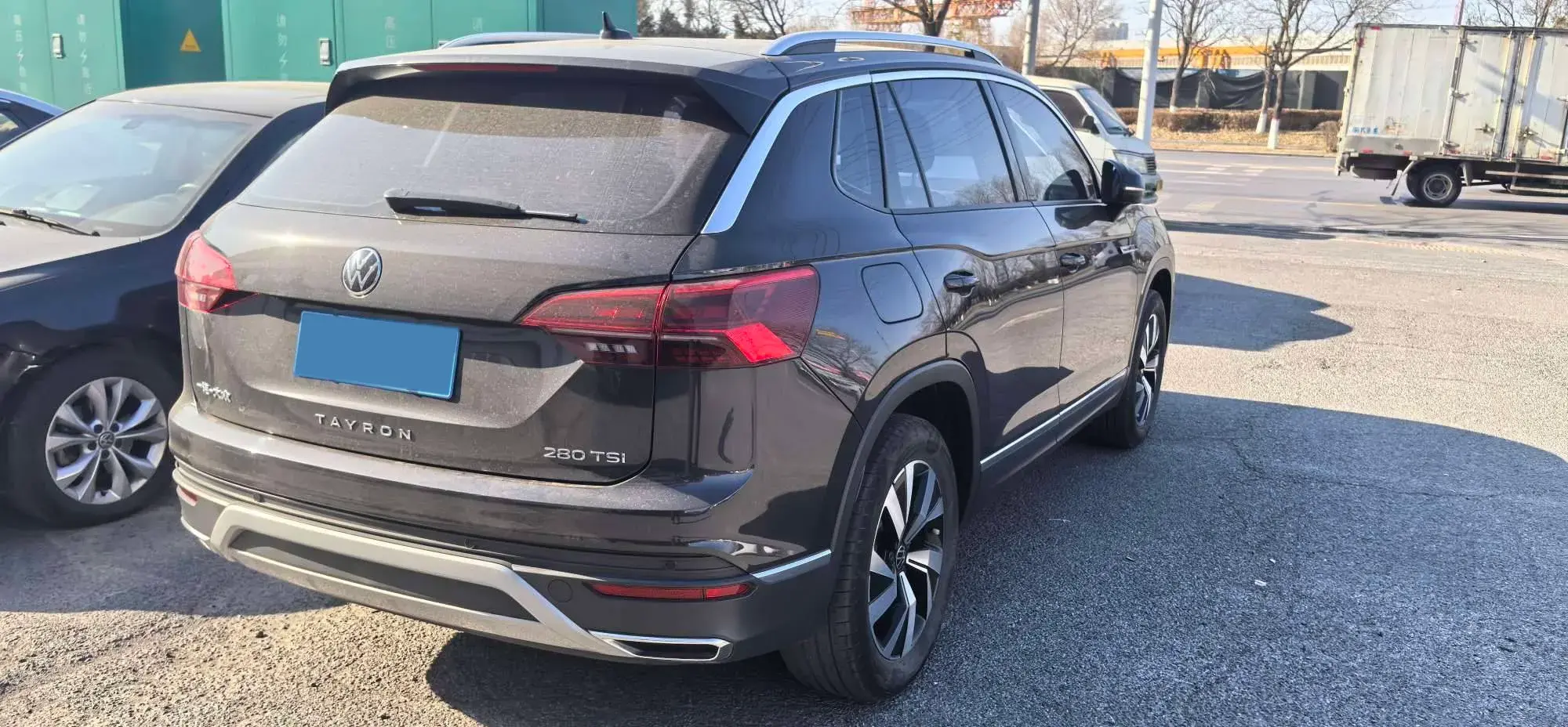 2022 VOLKSWAGEN TAYRON thumbnail 3