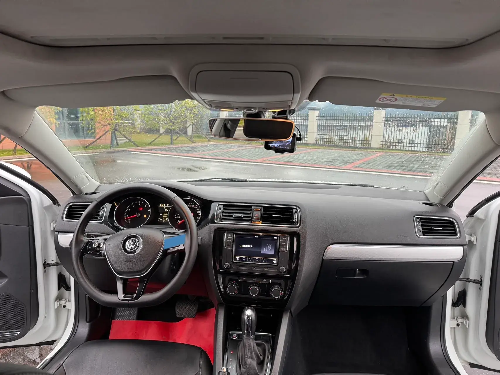 2018 VOLKSWAGEN SAGITAR thumbnail 2