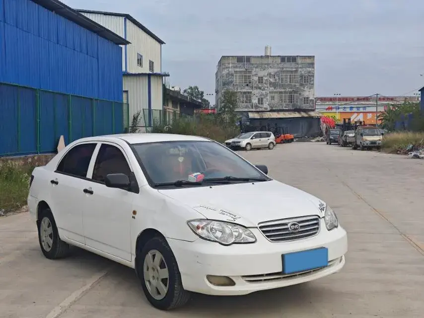 2013 BYD F3 thumbnail 2