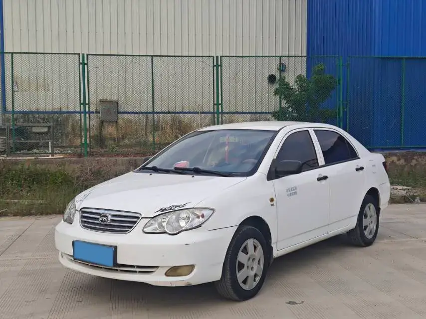 2013 BYD F3 view 1