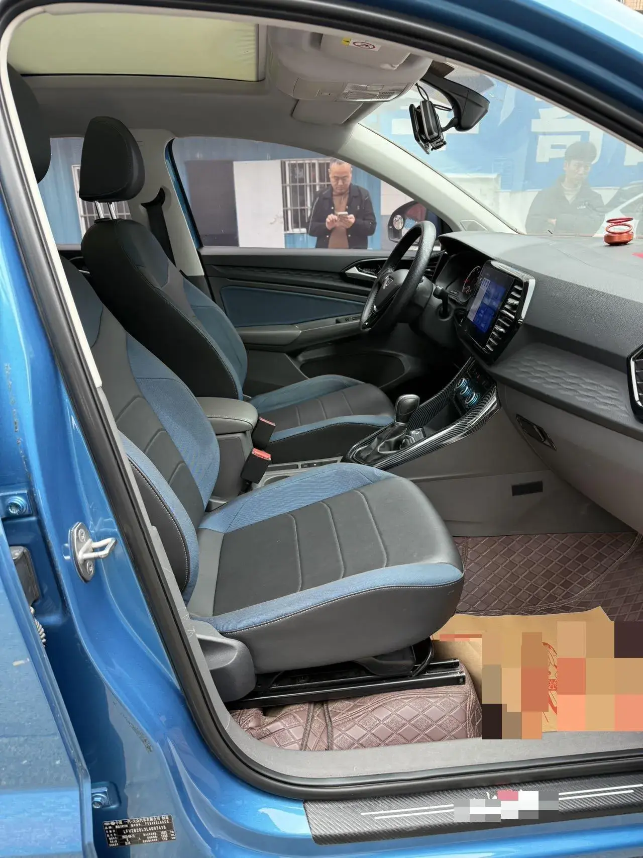 2020 JETTA VS7 thumbnail 4