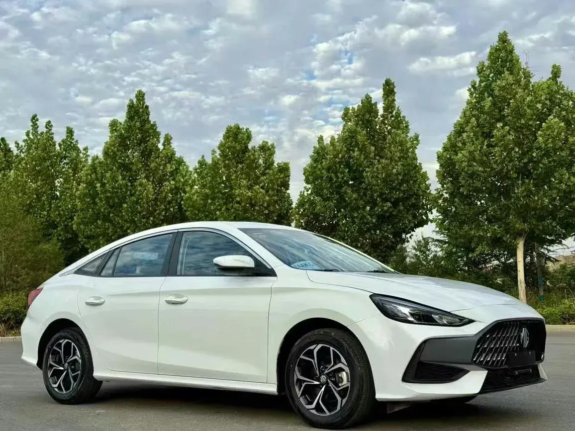 2023 MG 5 thumbnail 3