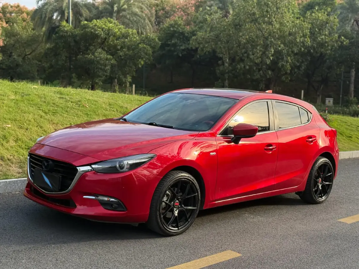 2017 Mazda 3 Axela 2.0L 158HP L4 6AT