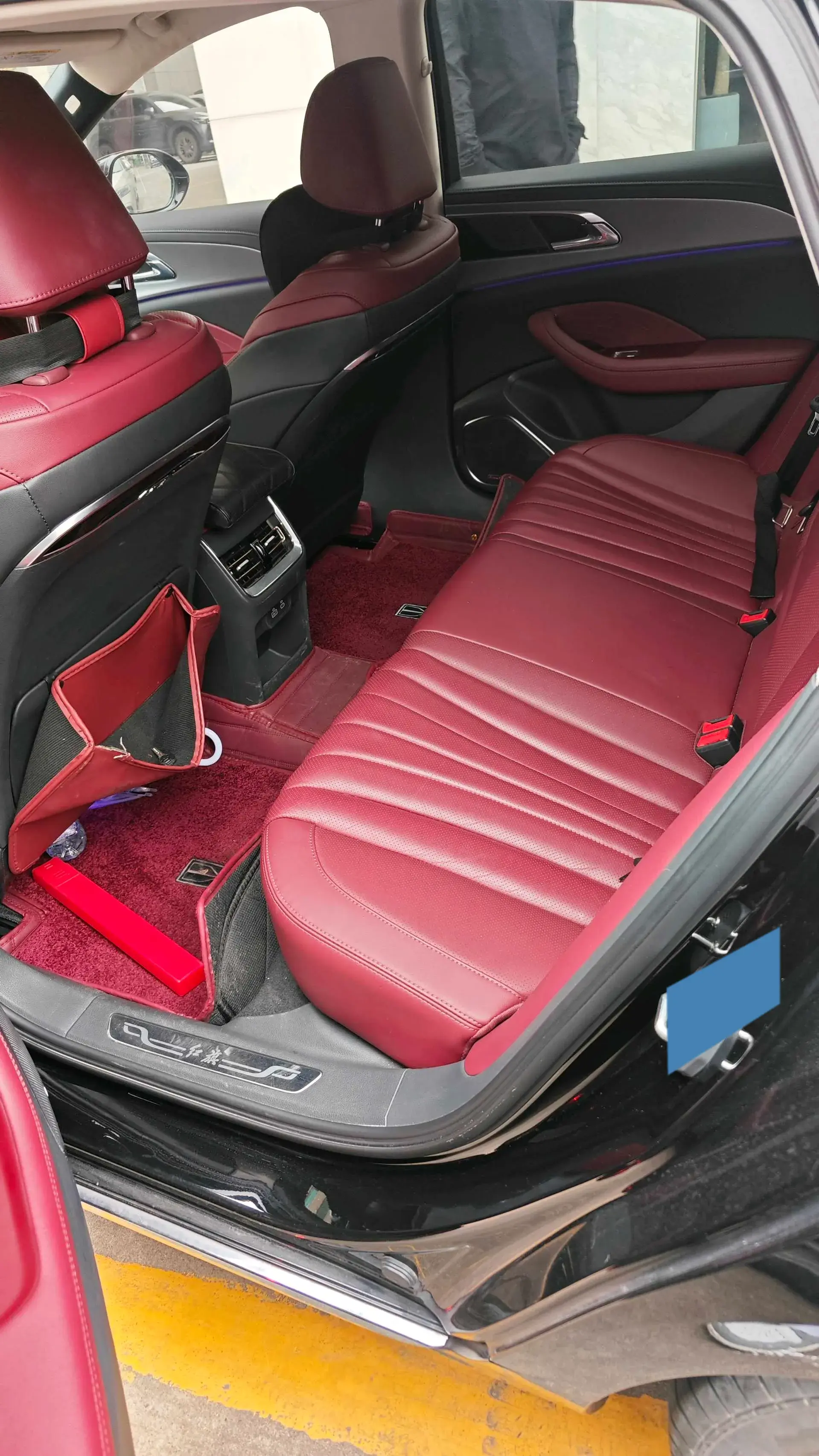 2024 HONGQI H5 thumbnail 4