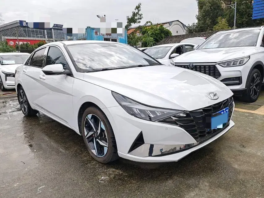 2021 HYUNDAI ELANTRA thumbnail 3