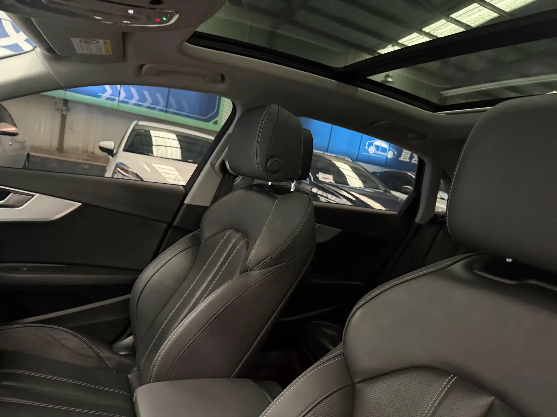 2022 AUDI A4L thumbnail 4