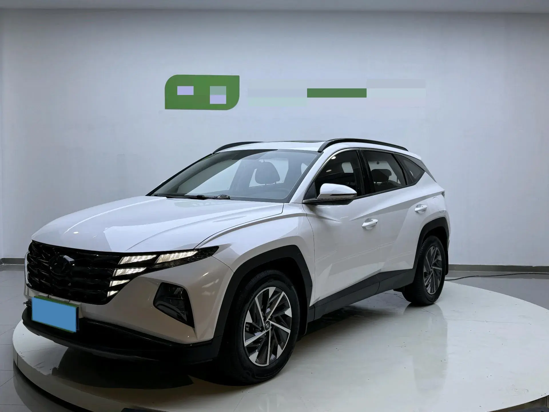 2023 HYUNDAI TUCSON view 1