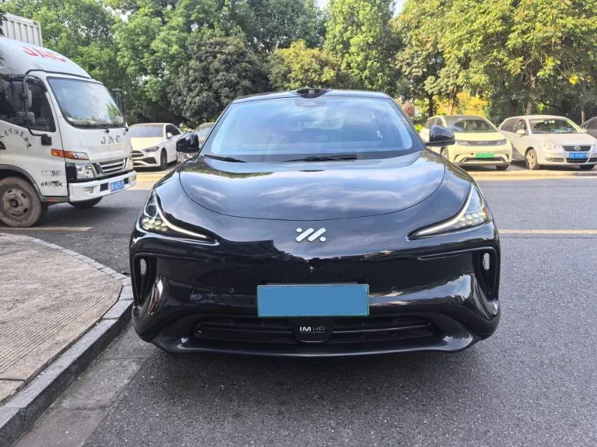2023 IM LS6 BEV 71KWH,autocango,china used car exporter,china ev exporter,chinese used car exporter,chinese used ev exporter