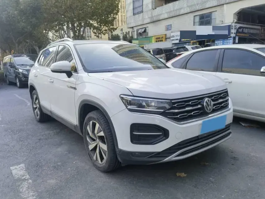 2020 VOLKSWAGEN TAYRON thumbnail 2