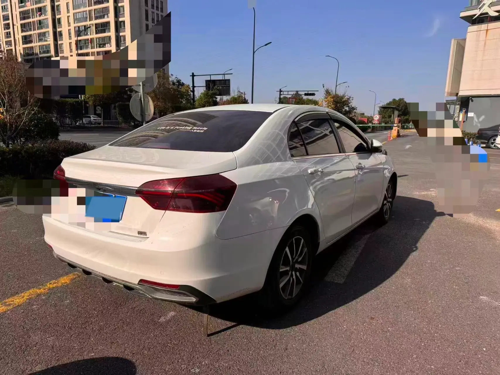 2020 GEELY EMGRAND thumbnail 4