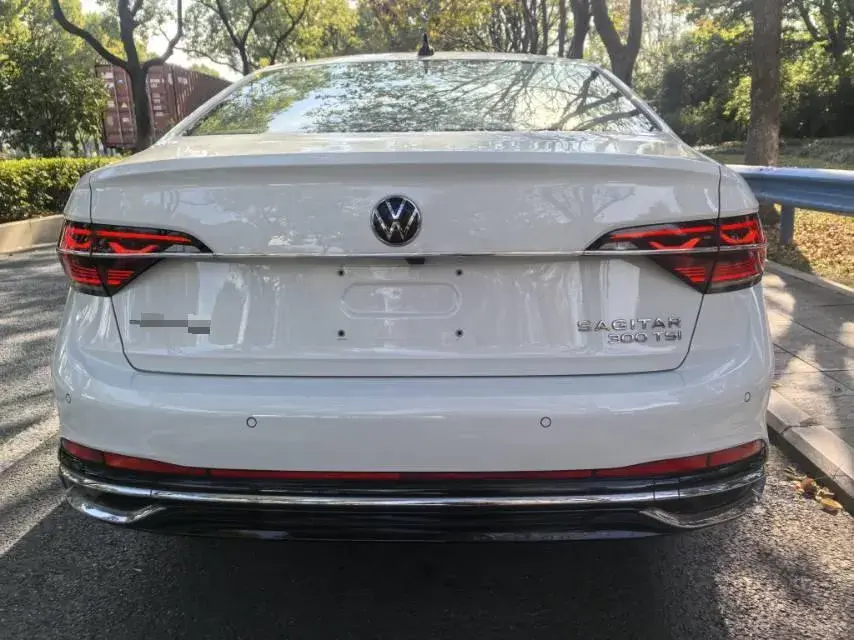 2023 VOLKSWAGEN SAGITAR thumbnail 4