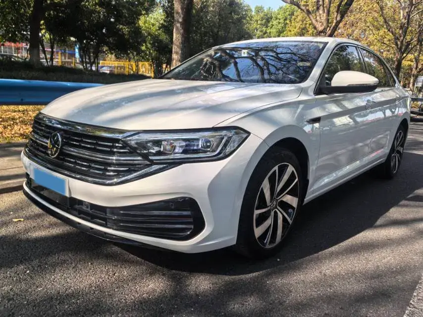 2023 VOLKSWAGEN SAGITAR view 1