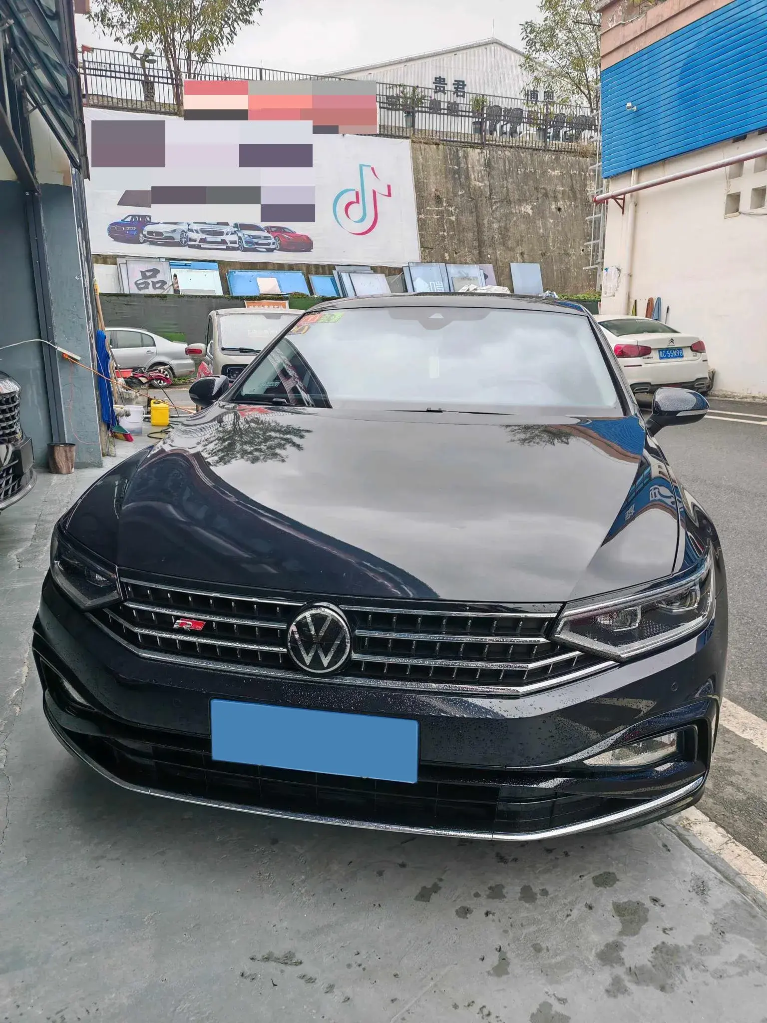 2023 VOLKSWAGEN MAGOTAN thumbnail 2