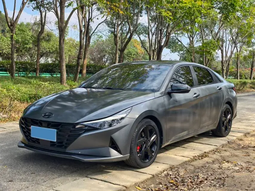 2022 HYUNDAI ELANTRA view 1