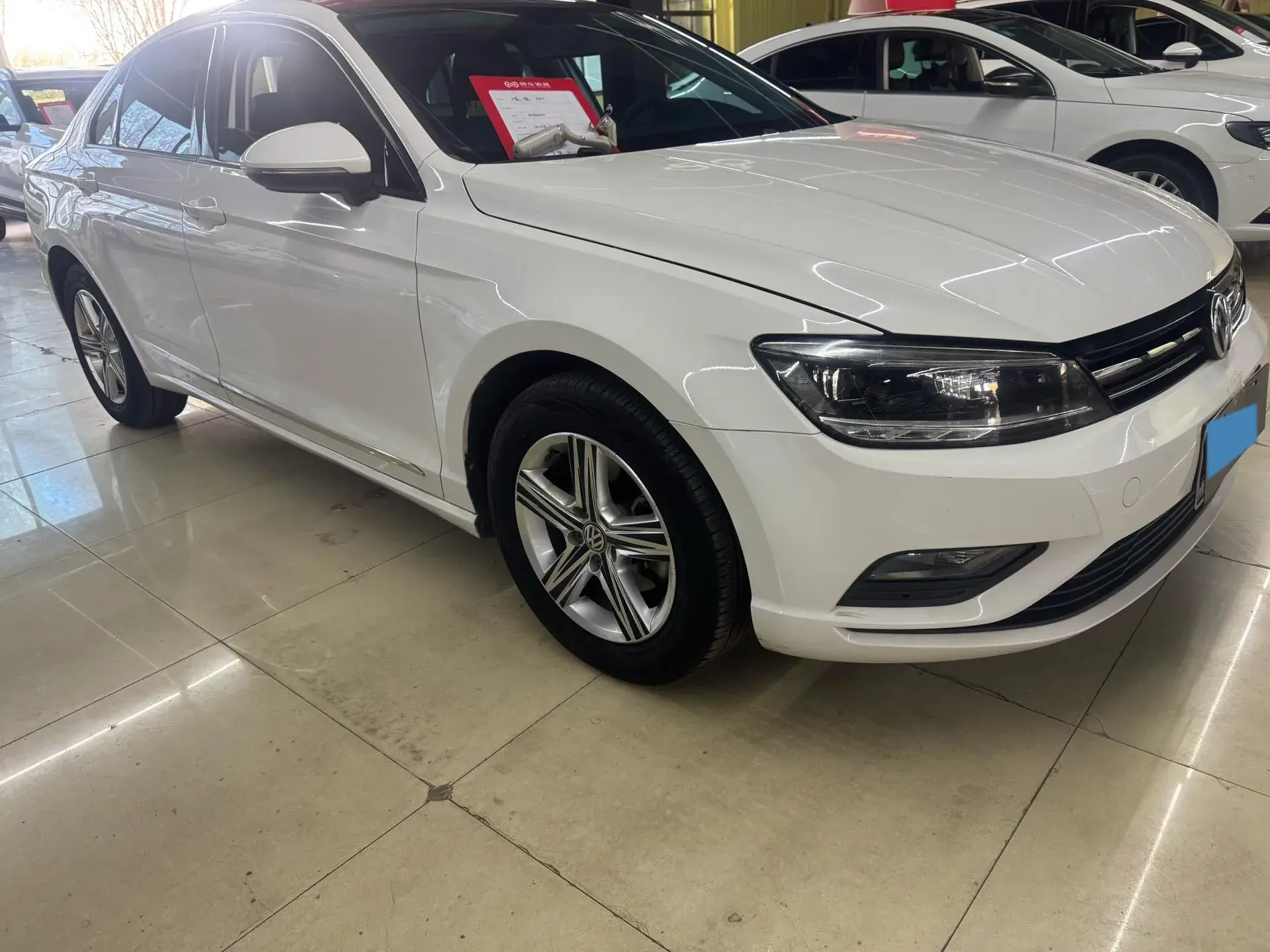 2017 VOLKSWAGEN LAMANDO thumbnail 3