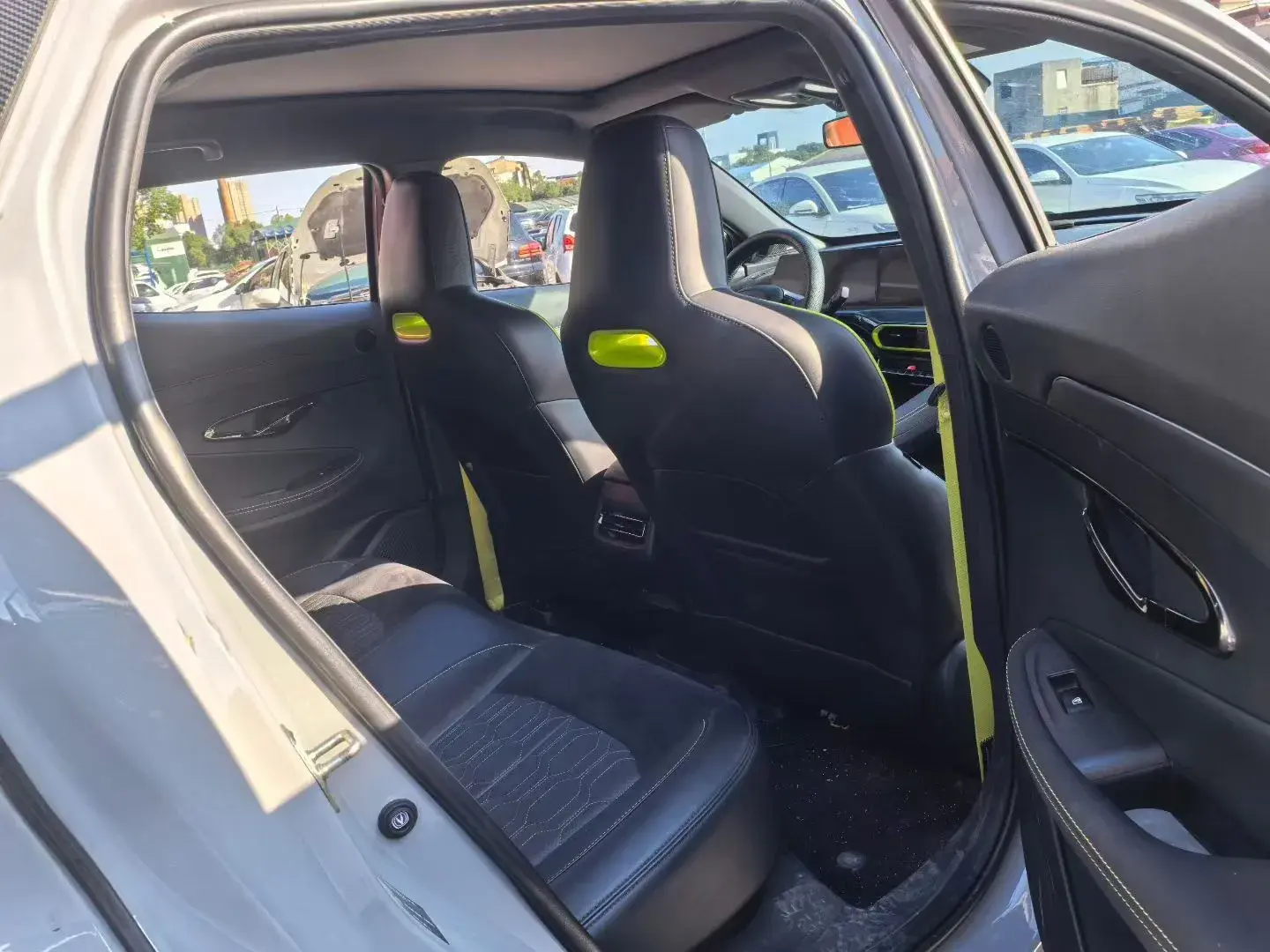 2022 CHANGAN UNI-T thumbnail 3