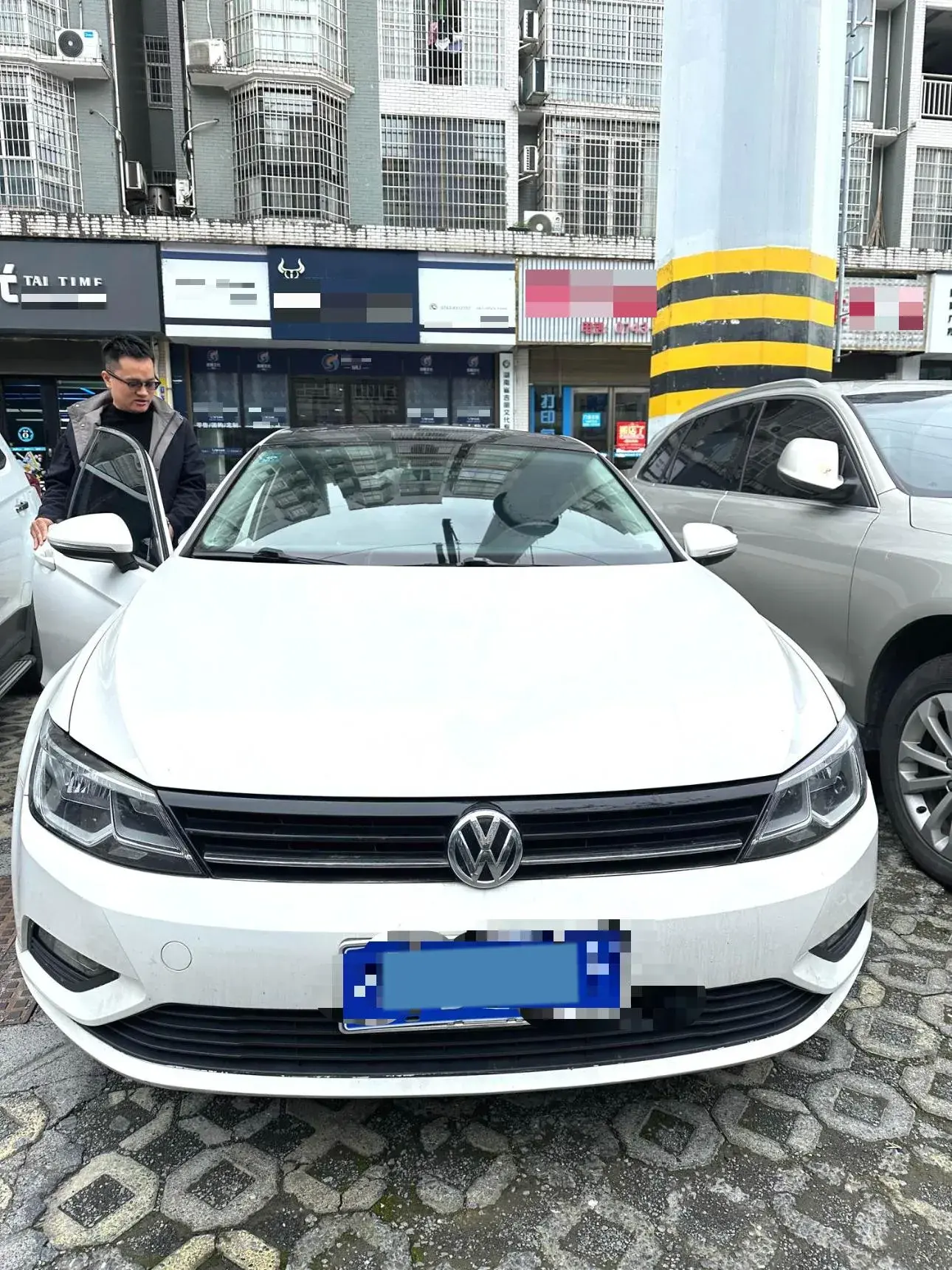 2017 VOLKSWAGEN LAMANDO thumbnail 2