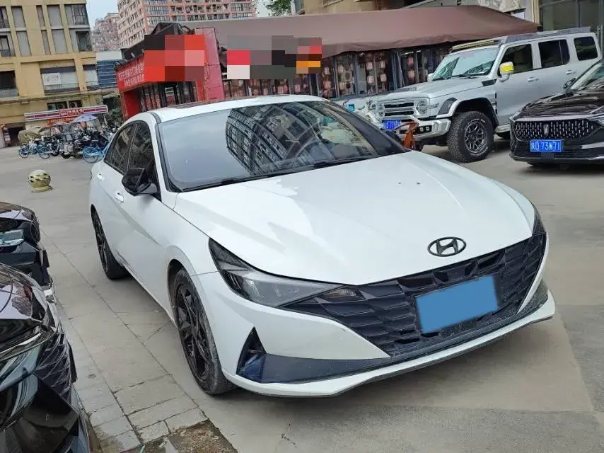2022 HYUNDAI ELANTRA thumbnail 3