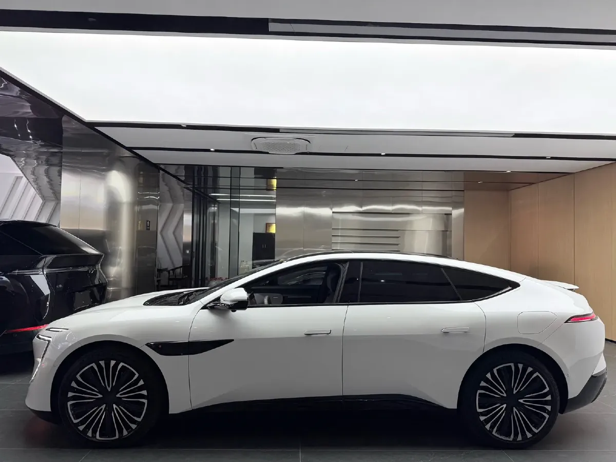 2025 Avatr 12 1.5T 156HP L4 REEV 39.05KWH,autocango,china used car exporter,china ev exporter,chinese used car exporter,chinese used ev exporter