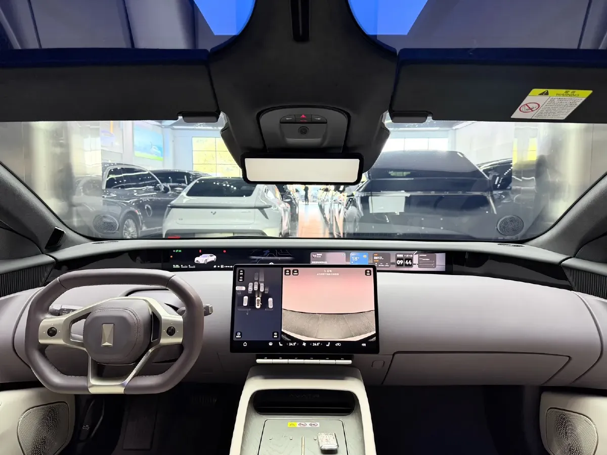 2025 Avatr 12 1.5T 156HP L4 REEV 39.05KWH,autocango,china used car exporter,china ev exporter,chinese used car exporter,chinese used ev exporter