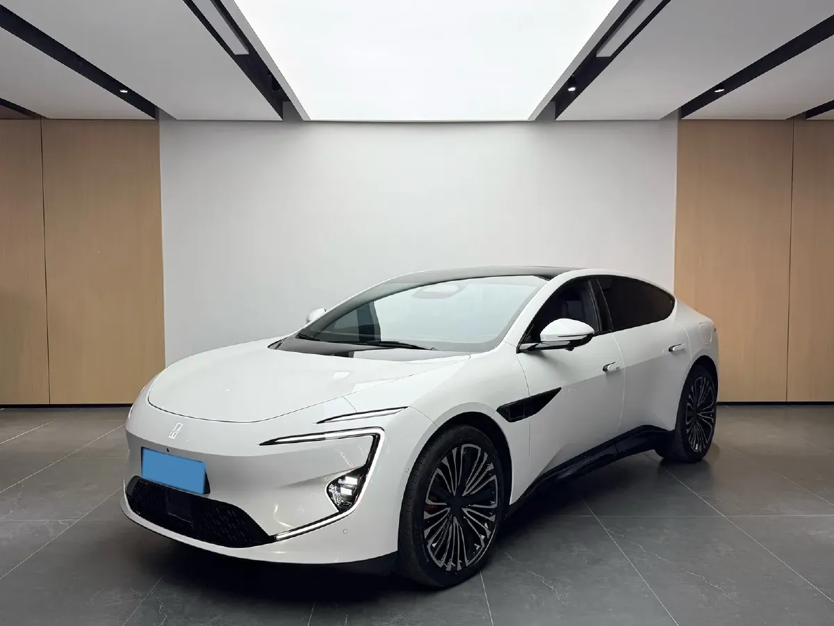 2025 Avatr 12 1.5T 156HP L4 REEV 39.05KWH,autocango,china used car exporter,china ev exporter,chinese used car exporter,chinese used ev exporter