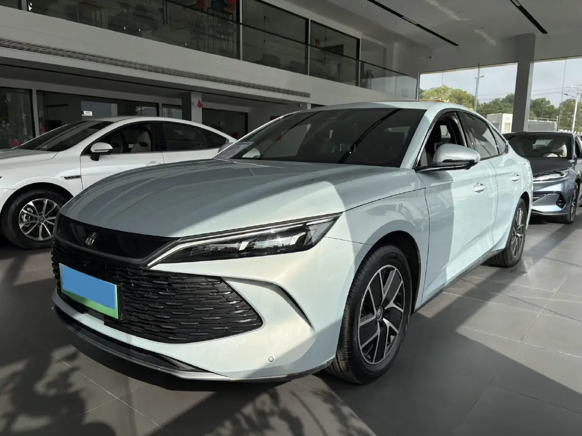 2024 BYD QinL 1.5L 101HP L4 E-CVT PHEV 15.87KWH