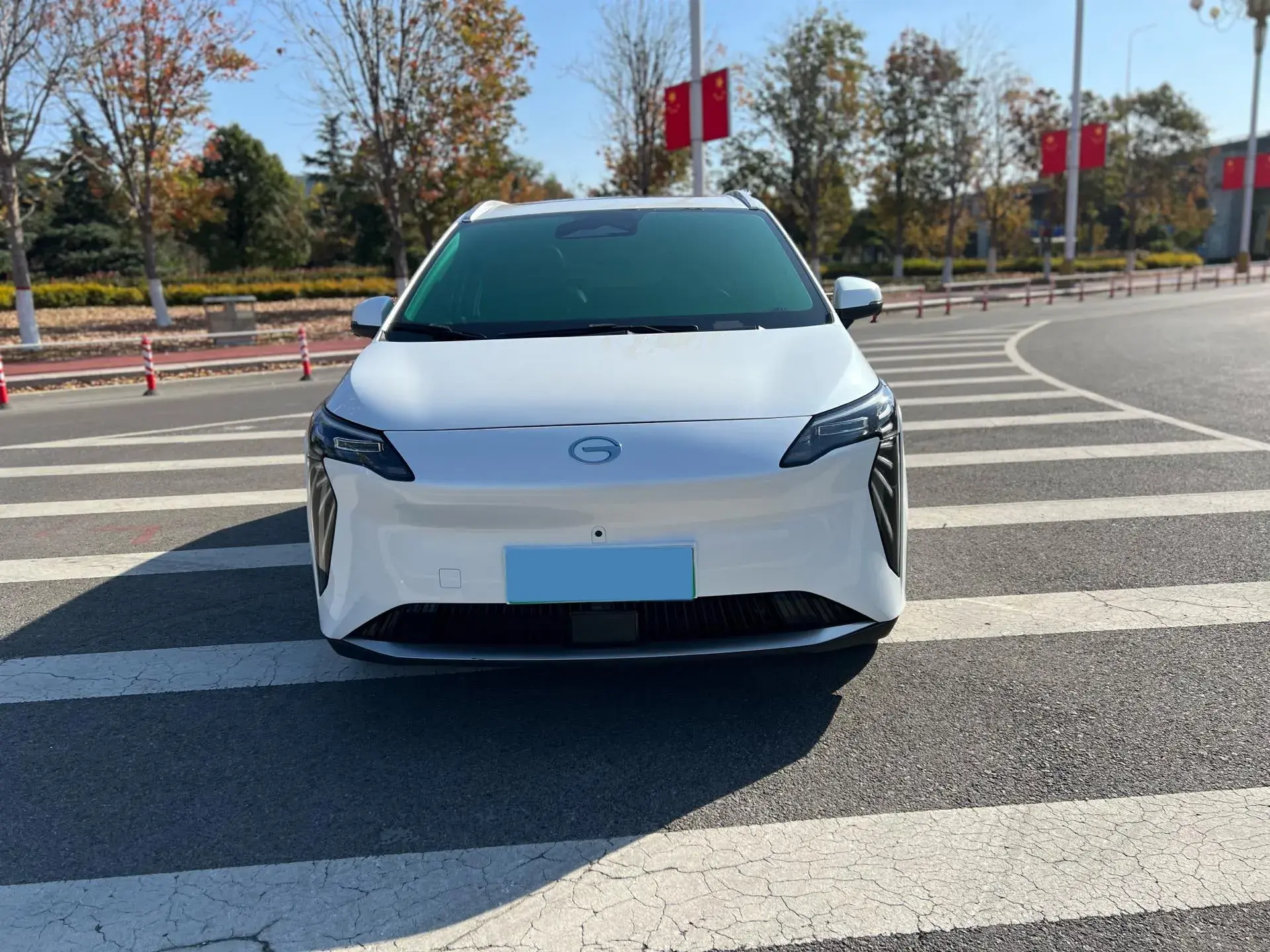 2023 AION Y thumbnail 2