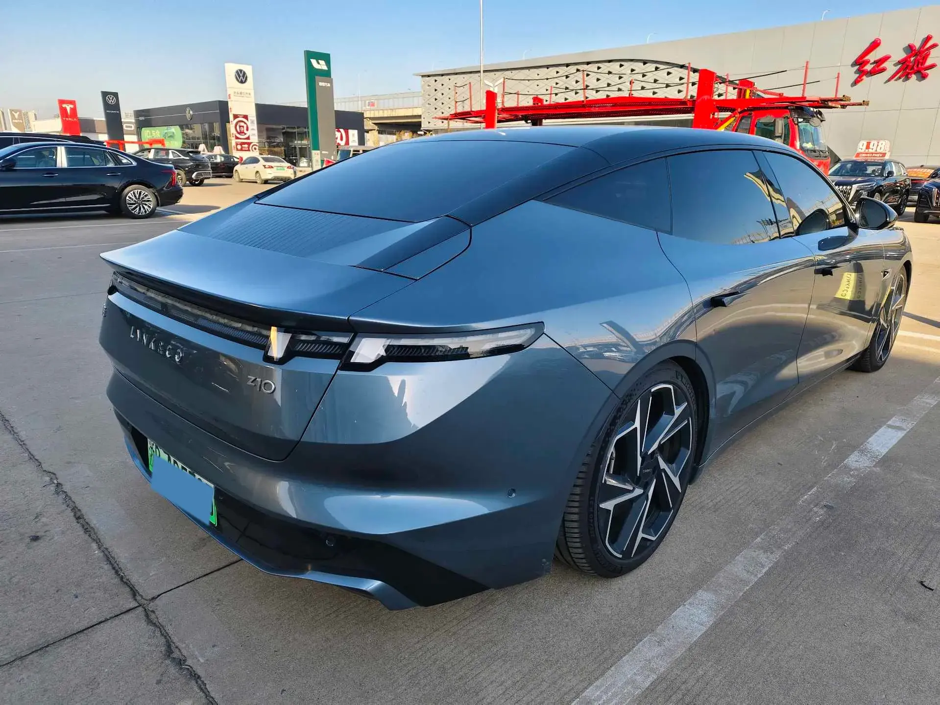 2025 LYNK&CO Z10 thumbnail 4