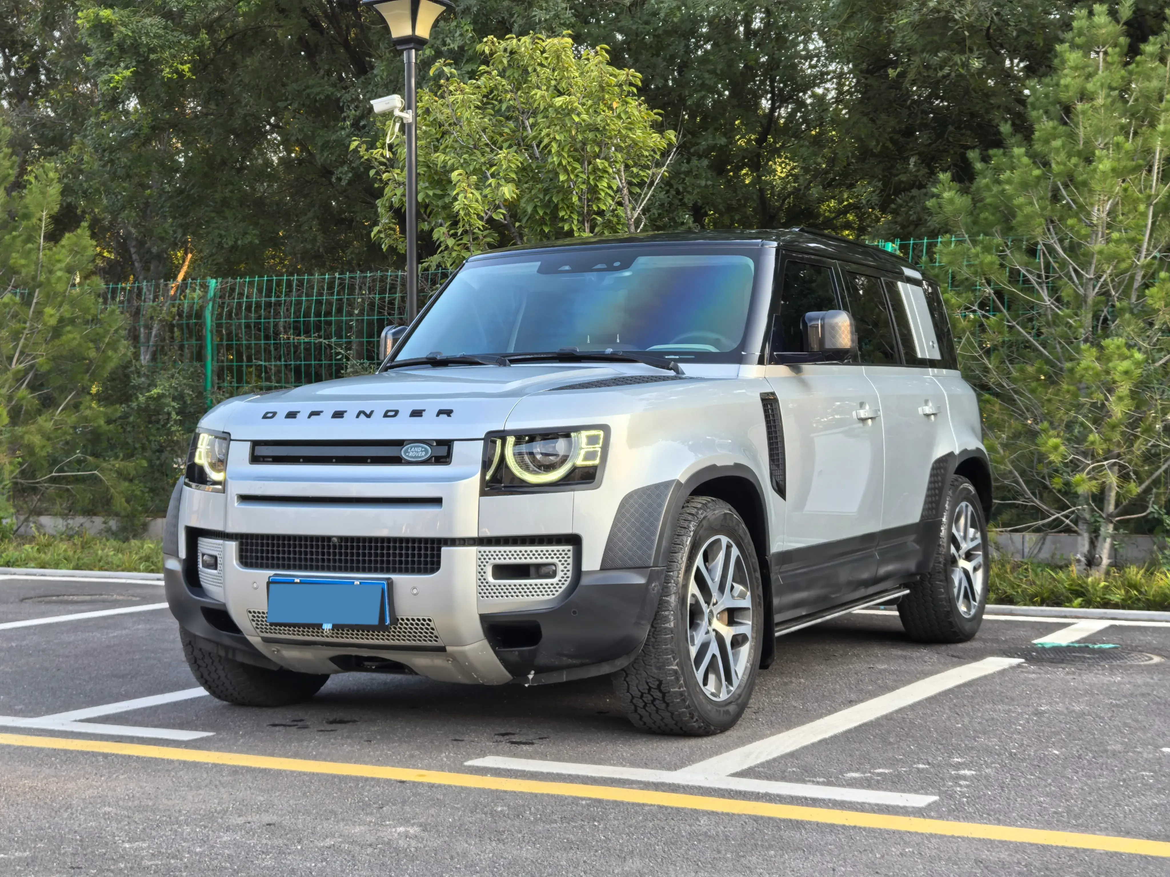 2021 LAND ROVER view 1