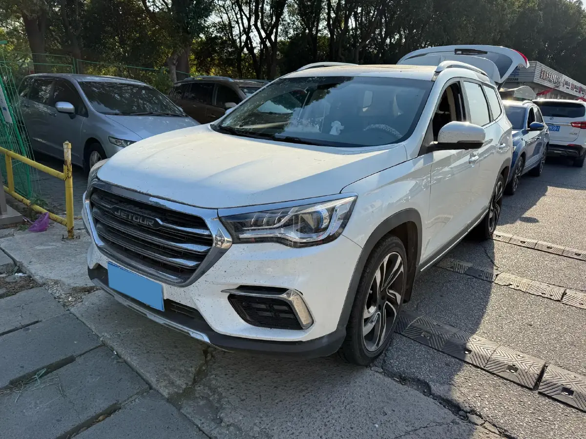 2019 Jetour X90 1.5T 156HP L4 6MT