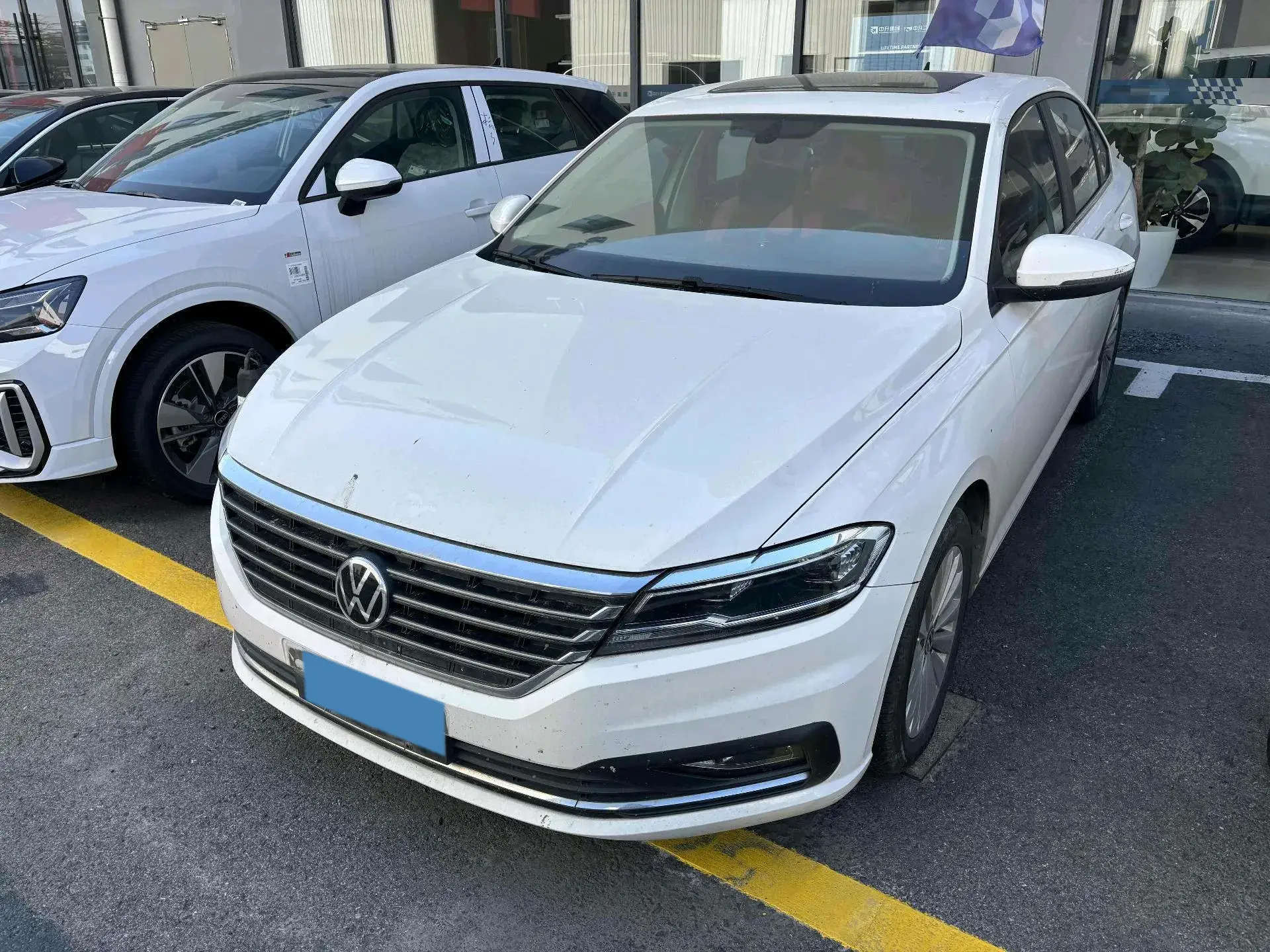 2021 VOLKSWAGEN LAVIDA view 1