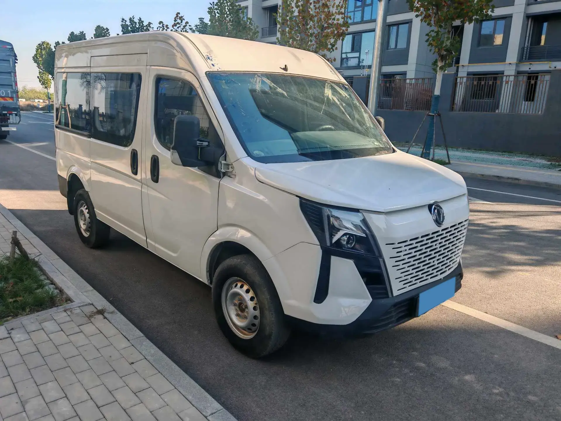 2021 DONGFENG DFAC thumbnail 2