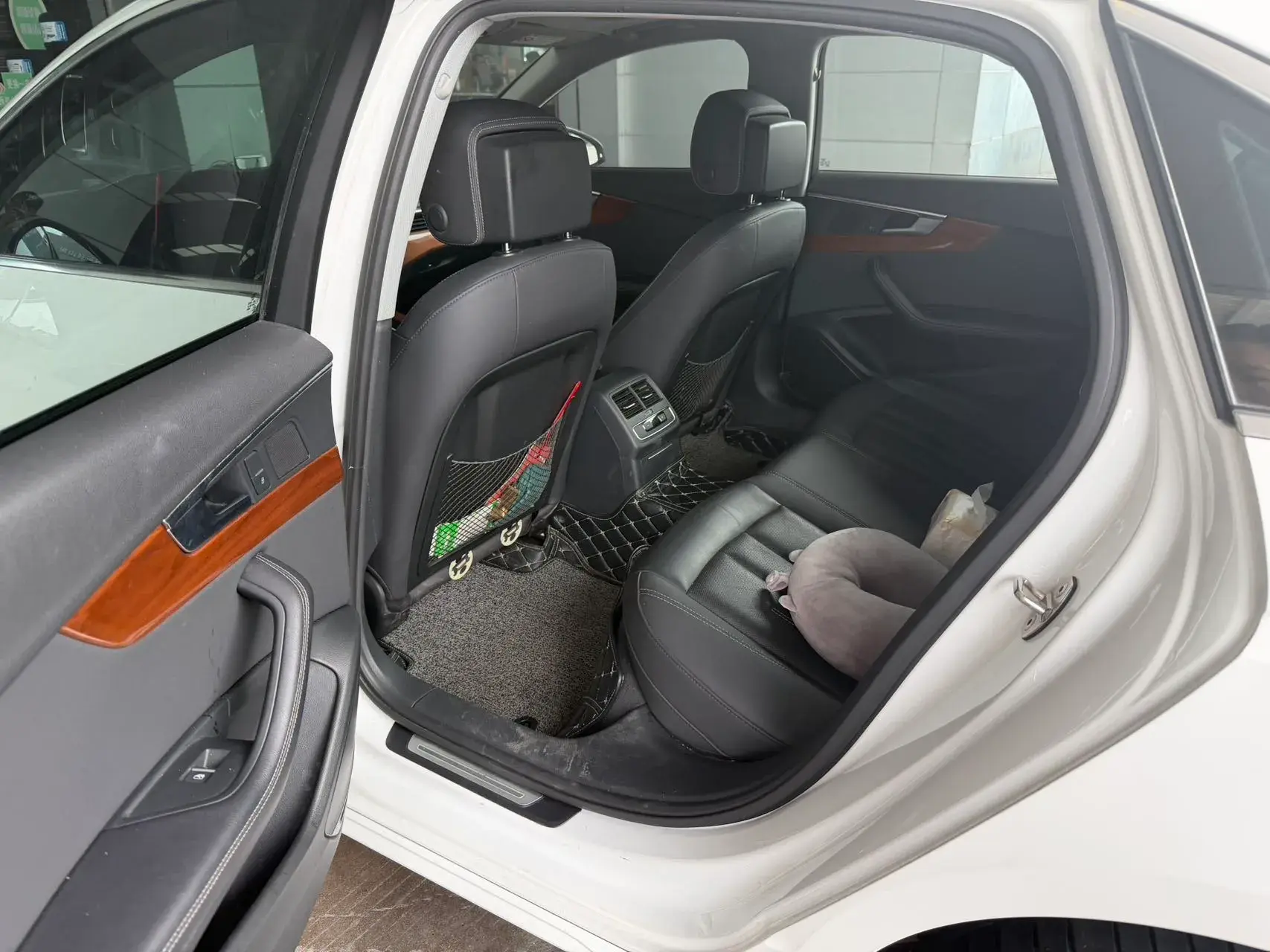 2020 AUDI A4L thumbnail 3