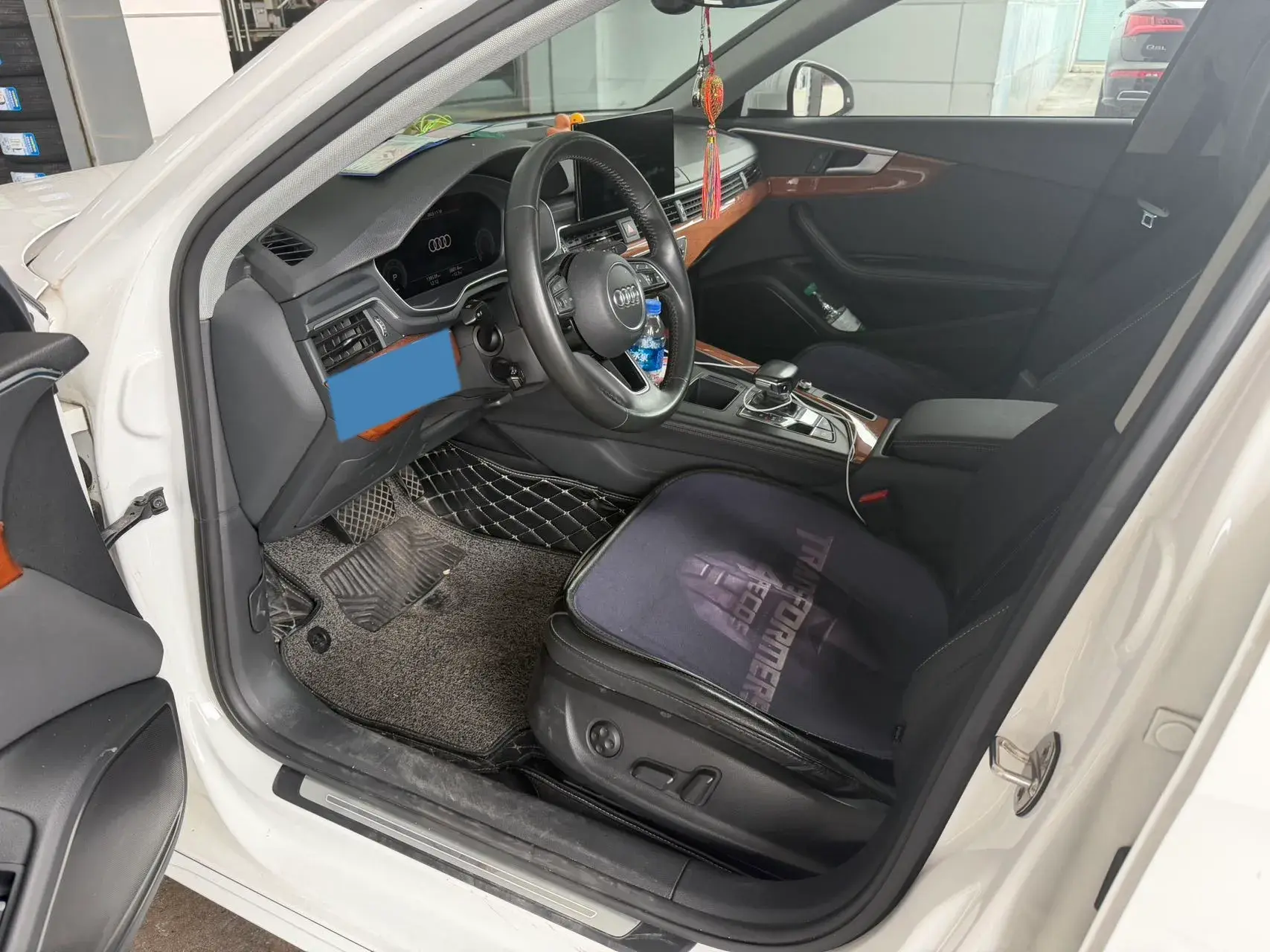 2020 AUDI A4L thumbnail 2