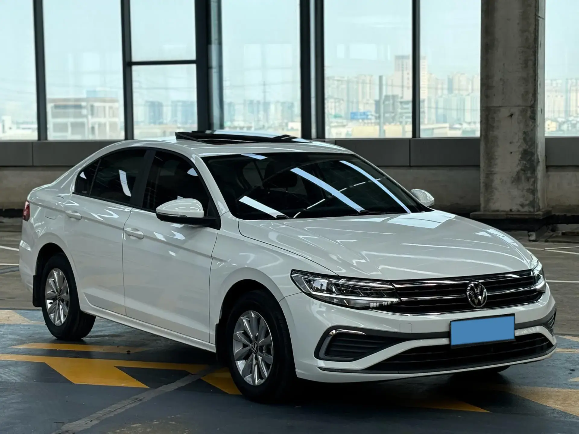 2023 VOLKSWAGEN BORA thumbnail 3